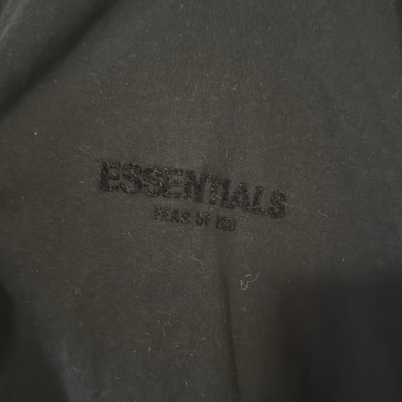 Essentials Fear of God shirt - Picture 4 of 10
